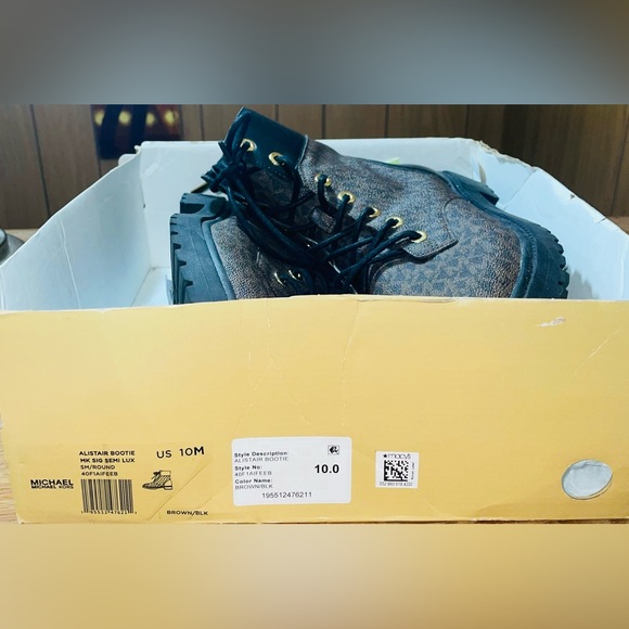 Michael Kors women’s size 10 Alistair lace up combat boots - Picture 9 of 12